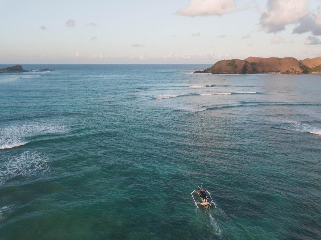 Nalua Surf Hotel Kuta  Buitenkant foto